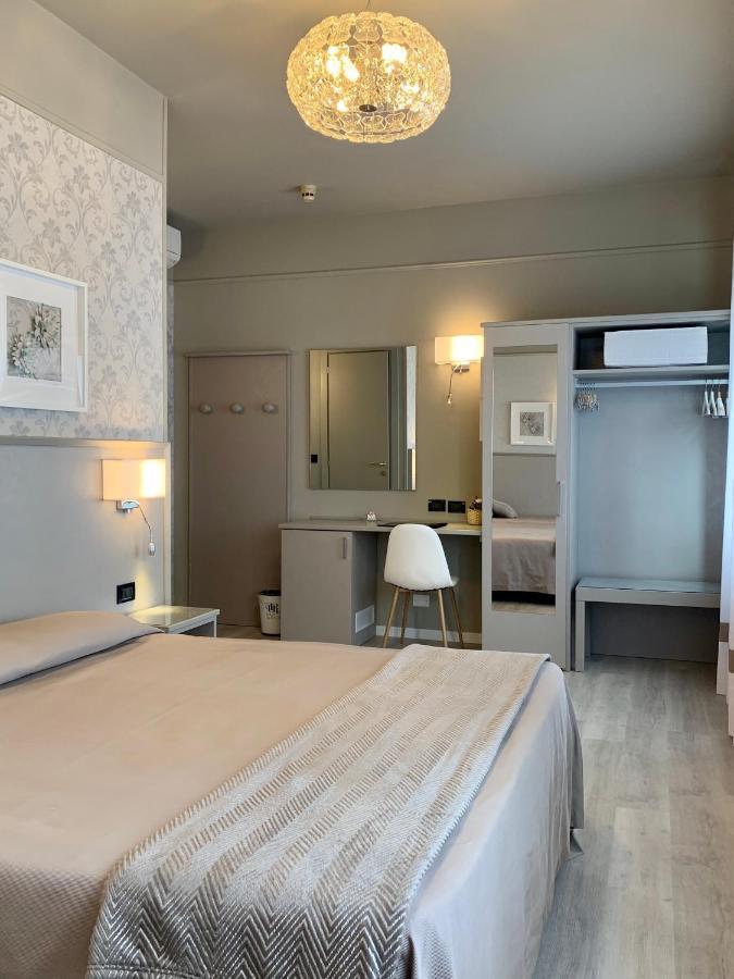 Hotel La Pace San Mauro Torinese Esterno foto
