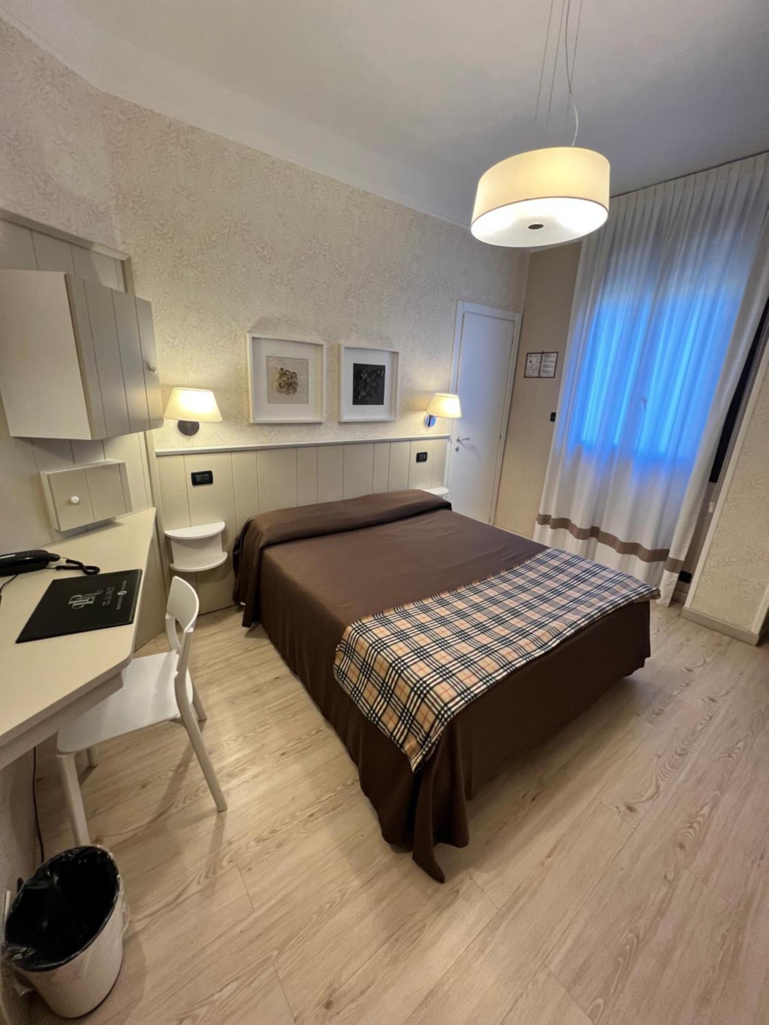 Hotel La Pace San Mauro Torinese Esterno foto