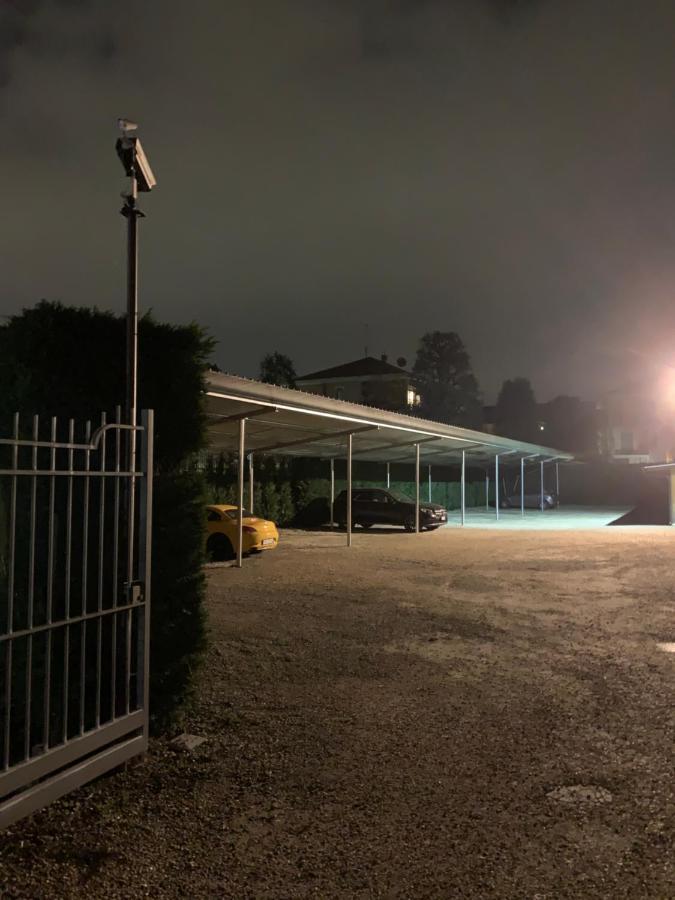 Hotel La Pace San Mauro Torinese Esterno foto